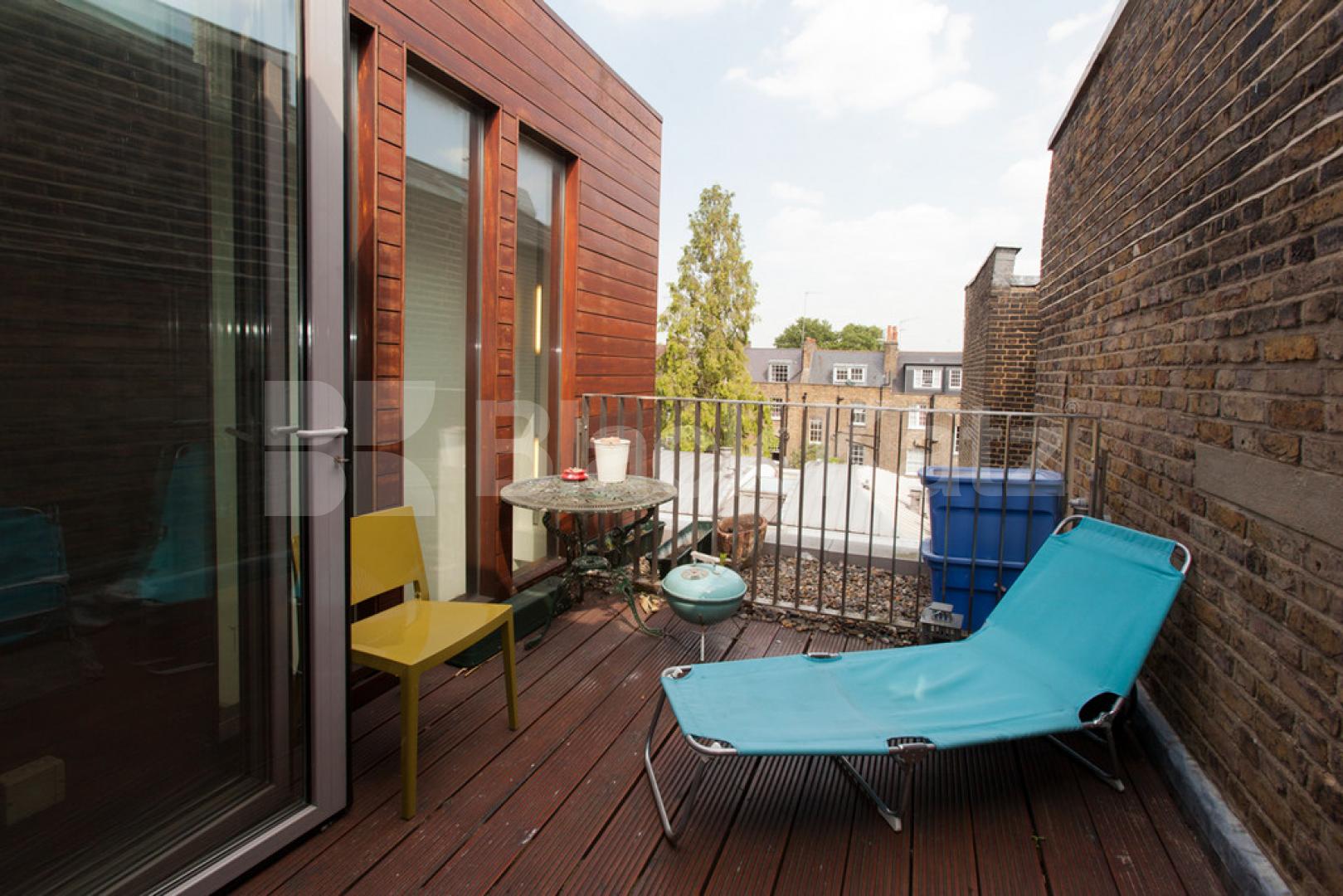 			3 Bedroom, 2 bath, 1 reception Mews House			 Liverpool Road, ANGEL